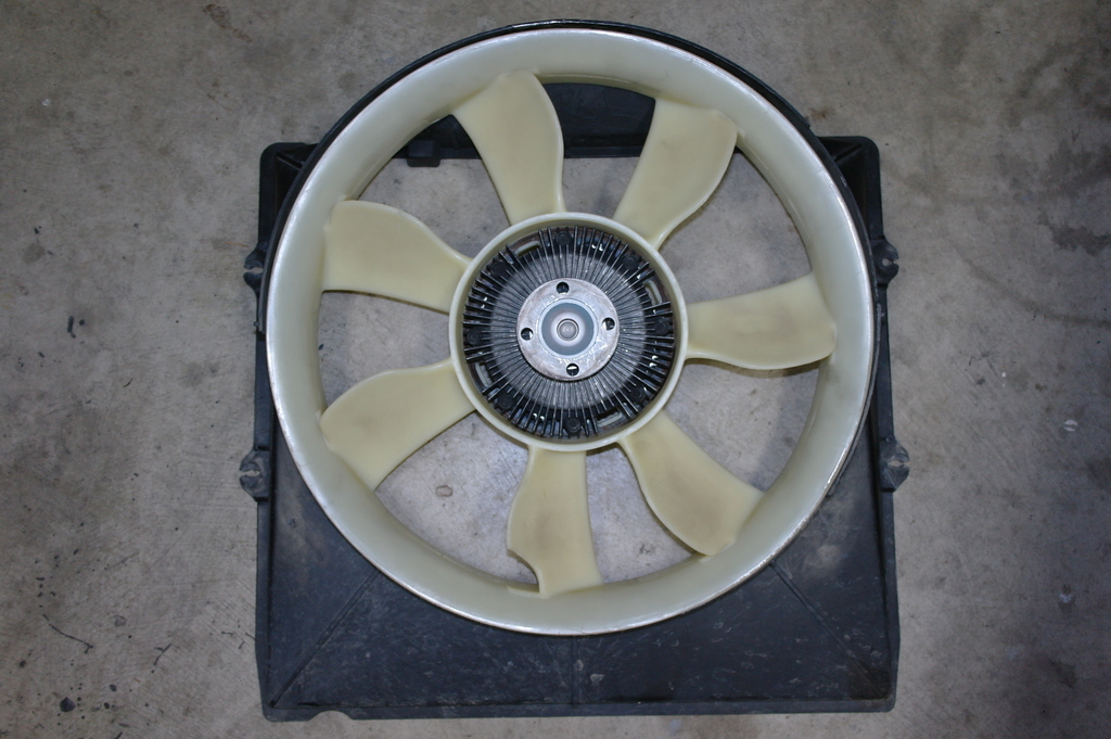 汽車散熱風扇種類—艾普智能.jpeg 汽車散熱風扇種類—艾普智能.jpeg