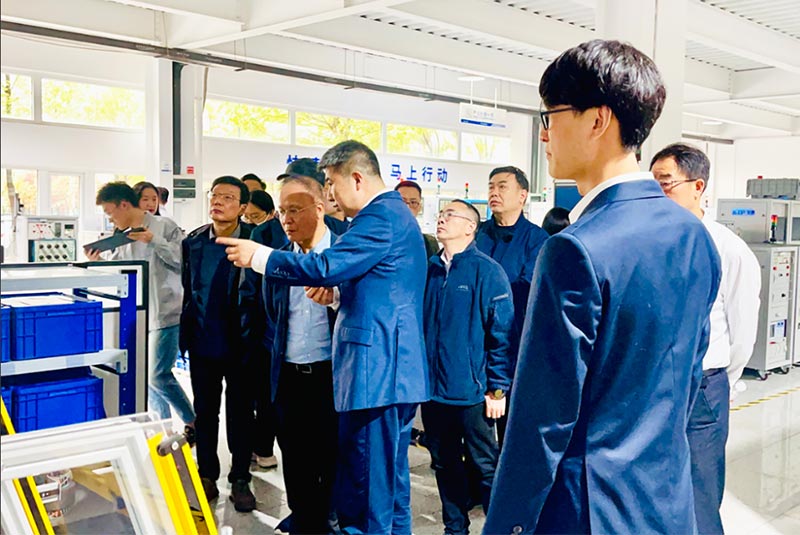 深化合作丨中國電器工業協會微電機分會八屆四次理事會一行到艾普智能參觀交流—AIP艾普 深化合作丨中國電器工業協會微電機分會八屆四次理事會一行到艾普智能參觀交流—AIP艾普