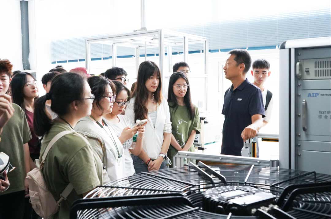 中國石油大學(華東)師生走進艾普智能,攜手共促產學研深度融合 中國石油大學(華東)師生走進艾普智能,攜手共促產學研深度融合